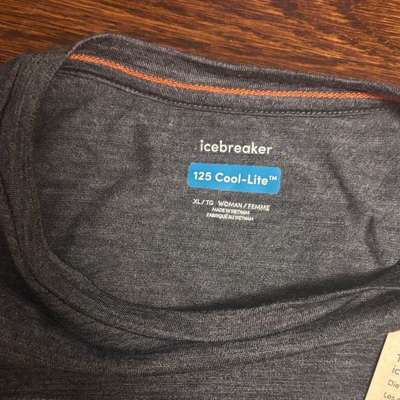 Icebreaker Women’s Merino Wool T-shirt - Picture 3 of 4